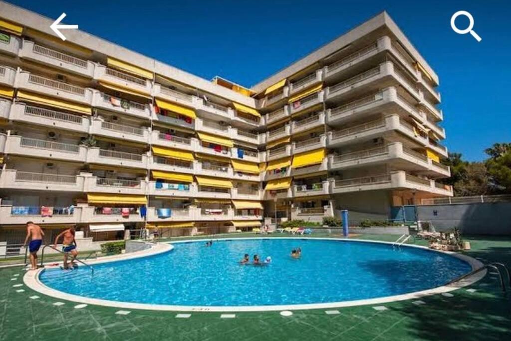 Sea View, Pool, Free Parking, Wifi, Port Aventura Apartman Salou Kültér fotó