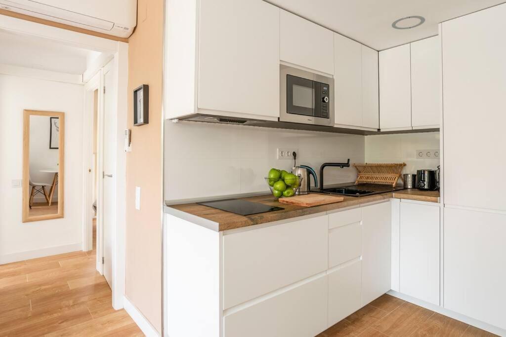 Sea View, Pool, Free Parking, Wifi, Port Aventura Apartman Salou Kültér fotó
