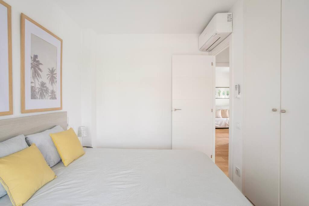 Sea View, Pool, Free Parking, Wifi, Port Aventura Apartman Salou Kültér fotó