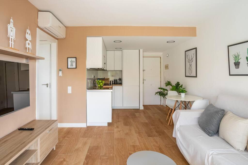 Sea View, Pool, Free Parking, Wifi, Port Aventura Apartman Salou Kültér fotó